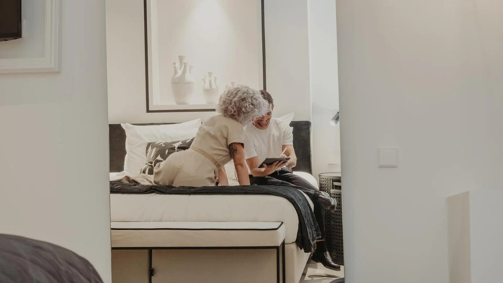 בנאלמדנה Comfy Studios Hotel מלון דירות