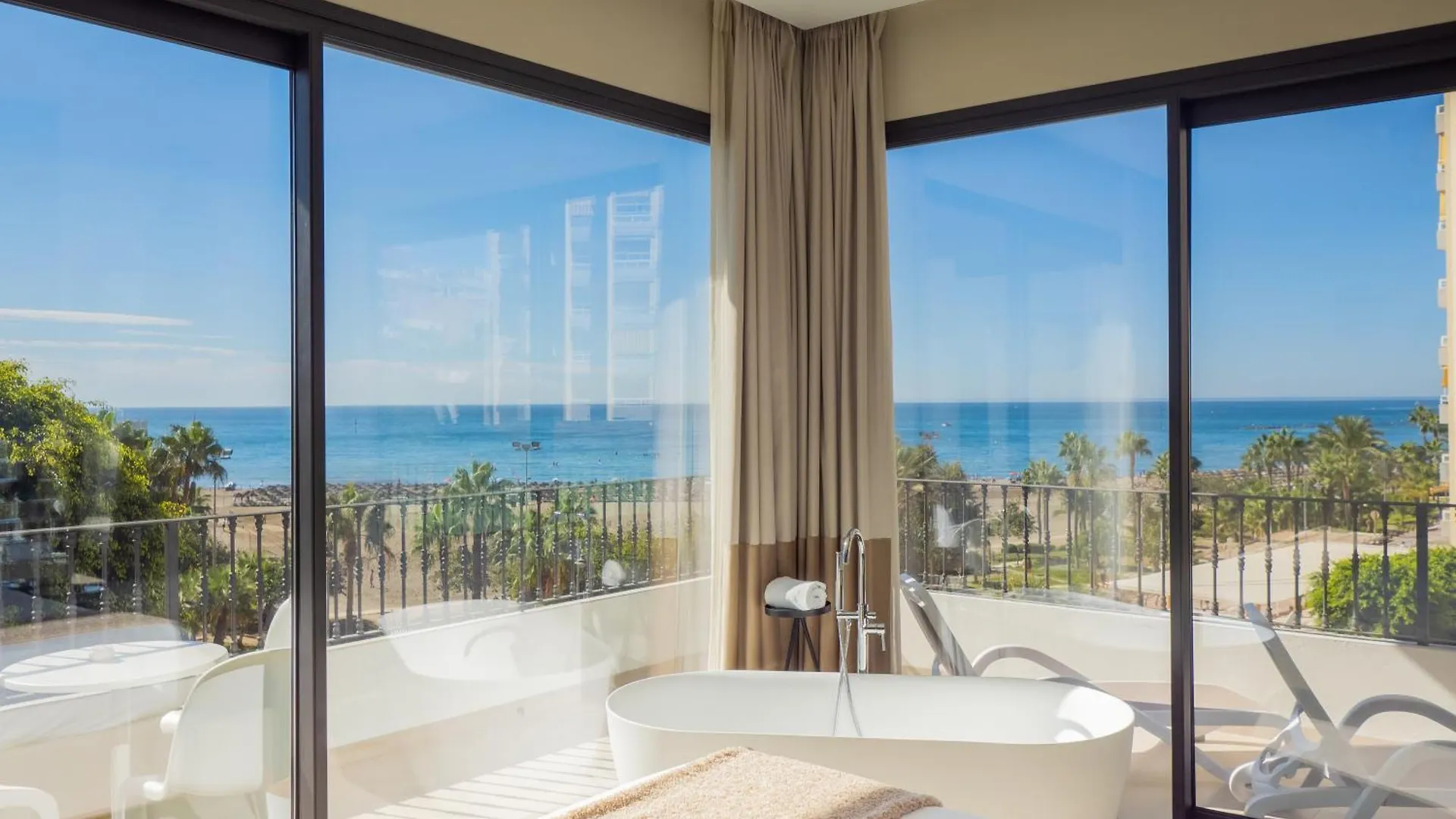 בנאלמדנה Comfy Studios Hotel ספרד