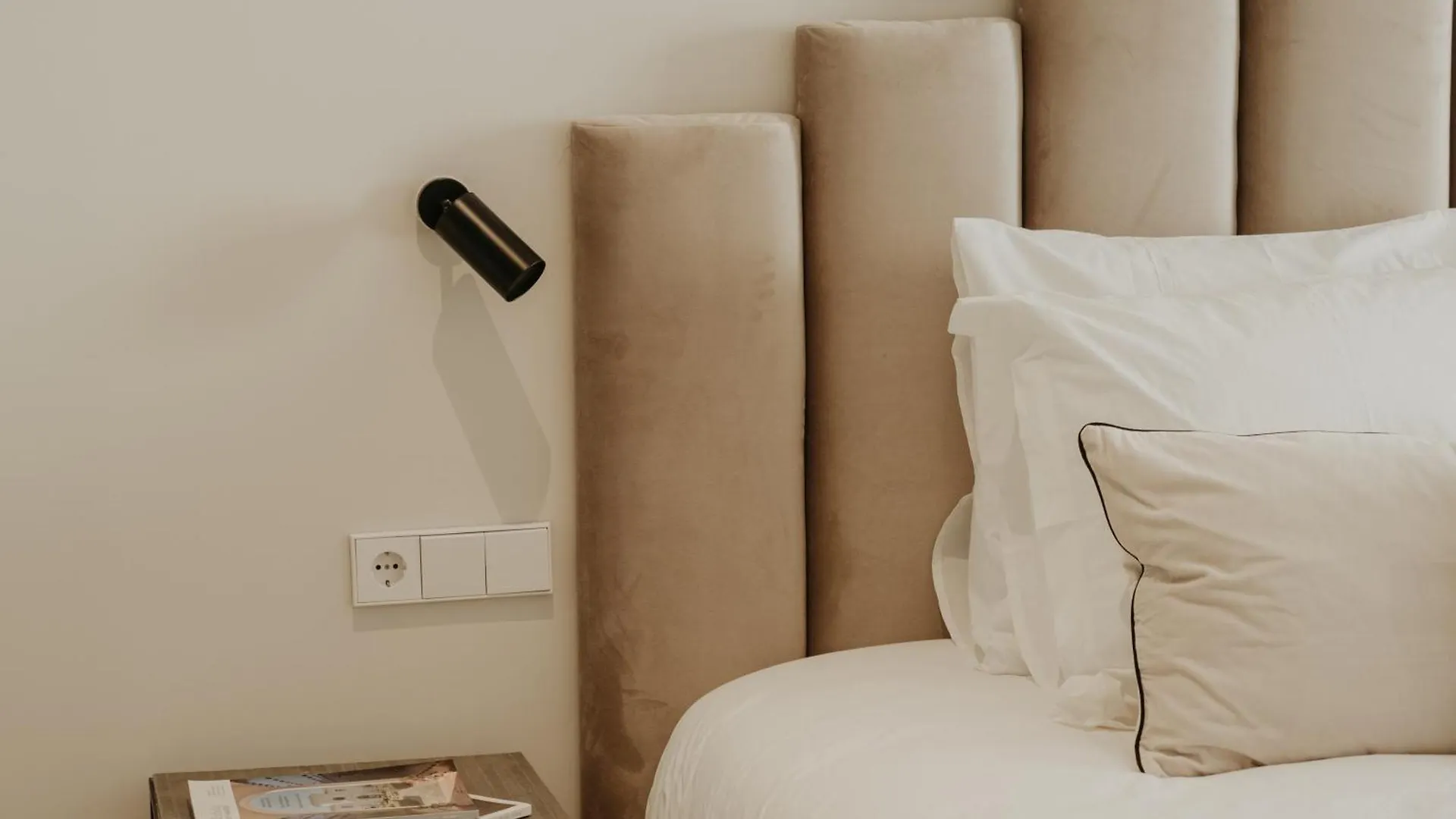 בנאלמדנה Comfy Studios Hotel 0*,  ספרד