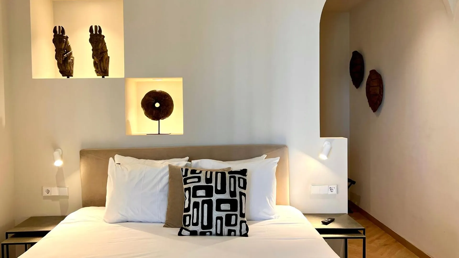 בנאלמדנה Comfy Studios Hotel 0*,