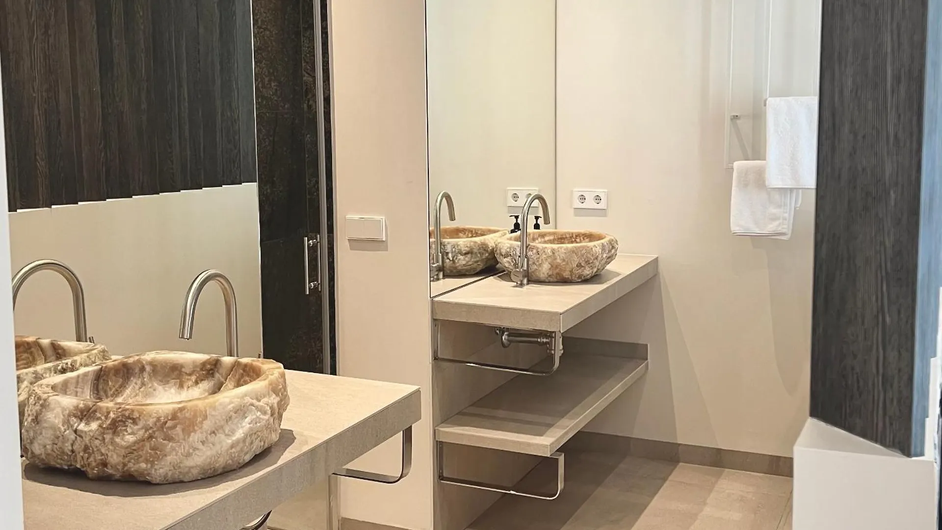 Aparthotel Comfy Studios Hotel Benalmadena Spain